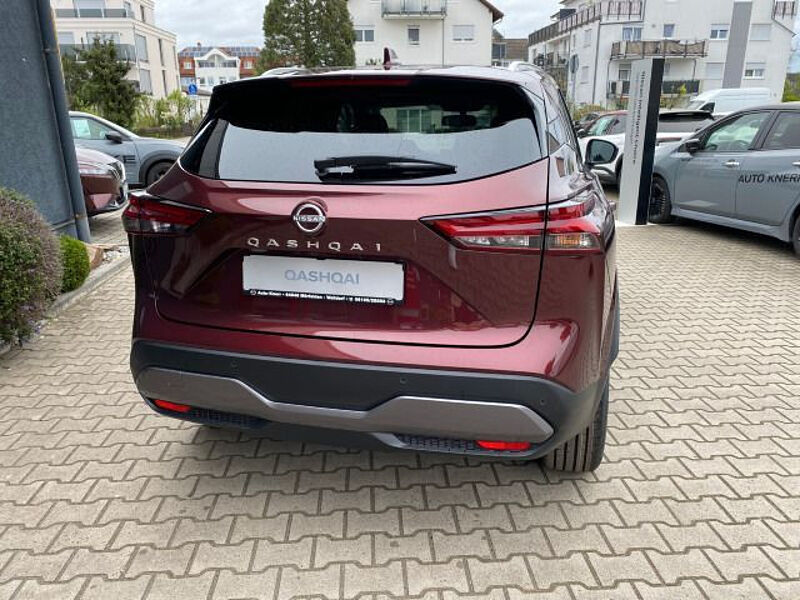 Nissan Qashqai 1,3 DIG-T  N-Connecta Navi, Klima, Kamera