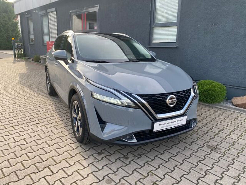 Nissan Qashqai 1,3 DIG-T 103 kW MT N-Connecta, Navi, Head-Up, Kameras