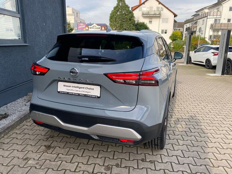 Nissan Qashqai 1,3 DIG-T 103 kW MT N-Connecta, Navi, Head-Up, Kameras