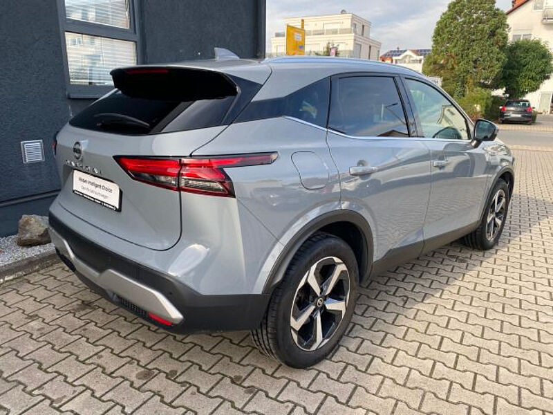 Nissan Qashqai 1,3 DIG-T 103 kW MT N-Connecta, Navi, Head-Up, Kameras