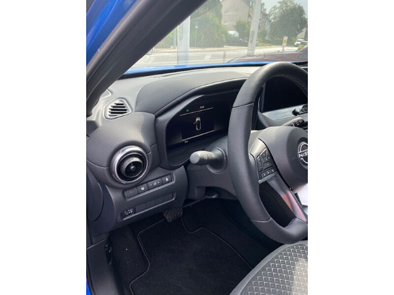 Nissan Juke N-Connecta Hybrid 1,6  Navi, Kamera, Winterpaket