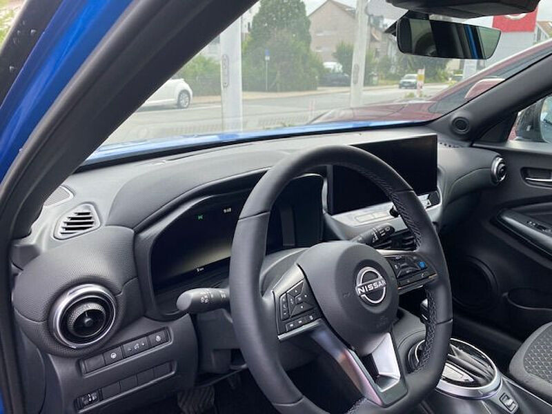 Nissan Juke N-Connecta Hybrid 1,6  Navi, Kamera, Winterpaket