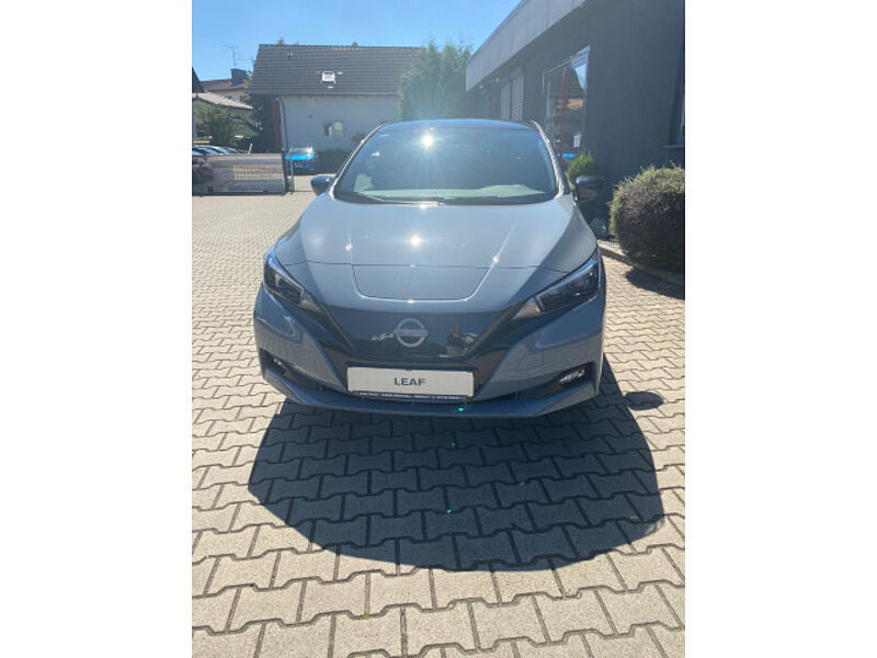 Nissan Leaf N-Connecta 110kW (150PS)  Navi, Winterpaket, Kamer